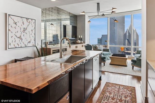 401 N Wabash Avenue 54E, Chicago, IL 60611