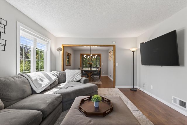 1289 Castle Court, Golden Valley, MN 55427