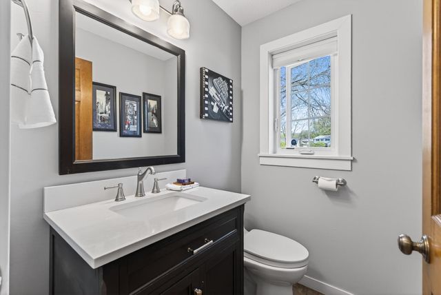 1289 Castle Court, Golden Valley, MN 55427