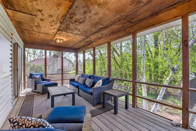 1289 Castle Court, Golden Valley, MN 55427