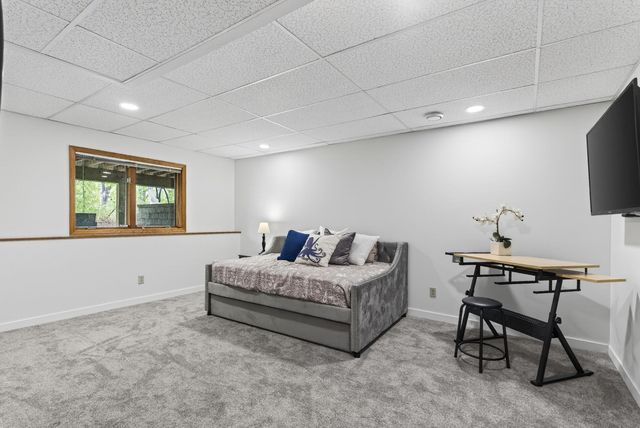1289 Castle Court, Golden Valley, MN 55427