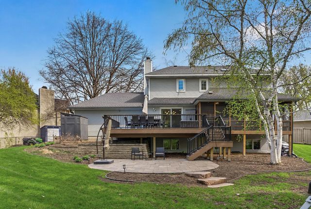 1289 Castle Court, Golden Valley, MN 55427