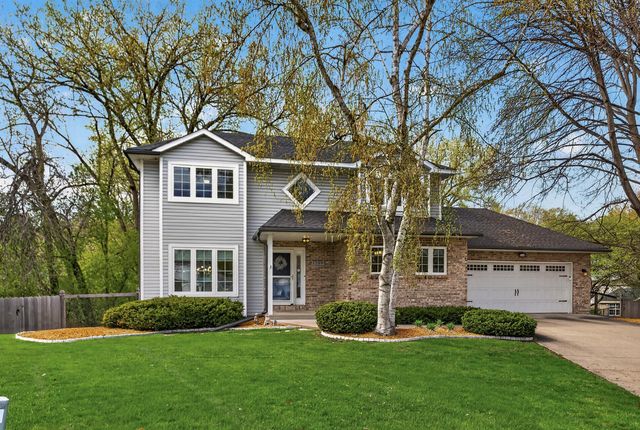 1289 Castle Court, Golden Valley, MN 55427