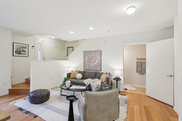 1511 Jefferson St Unit TH11, Oakland, CA 94612