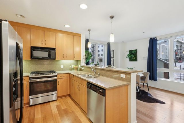 1511 Jefferson St Unit TH11, Oakland, CA 94612