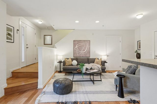 1511 Jefferson St Unit TH11, Oakland, CA 94612