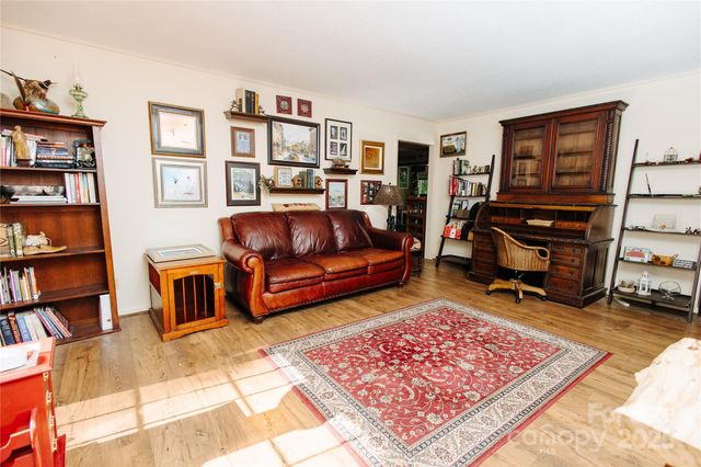 100 Wolf Shoals Drive, Hendersonville, NC 28739