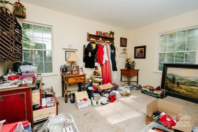 100 Wolf Shoals Drive, Hendersonville, NC 28739