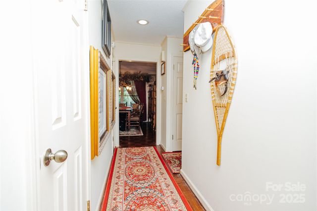 100 Wolf Shoals Drive, Hendersonville, NC 28739