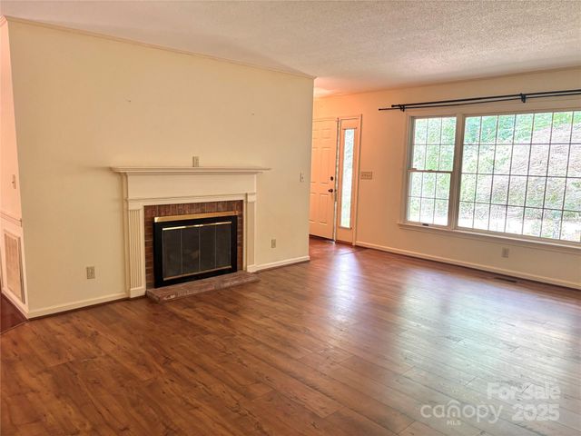 100 Wolf Shoals Drive, Hendersonville, NC 28739