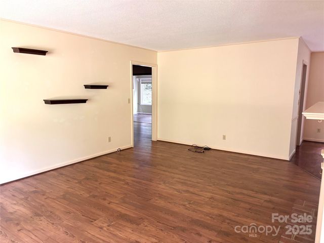 100 Wolf Shoals Drive, Hendersonville, NC 28739