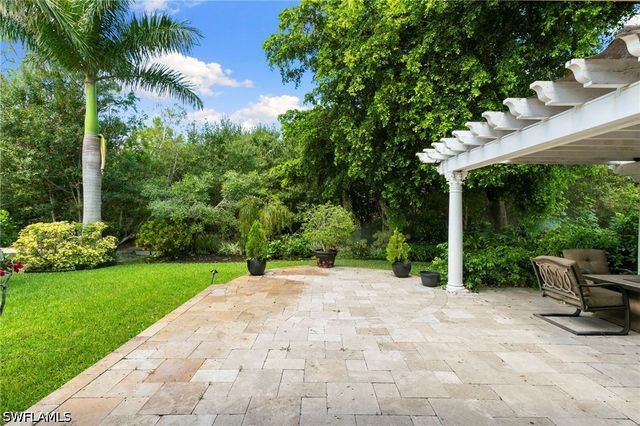 6561 Autumn Woods BLVD, Naples, FL 34109