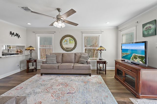 7317 Longview Street, Houston, TX 77020