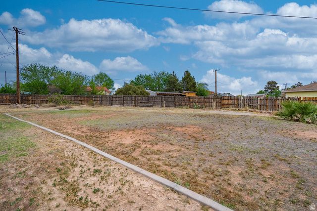 2148 E 660 NORTH CIR, St. George, UT 84790