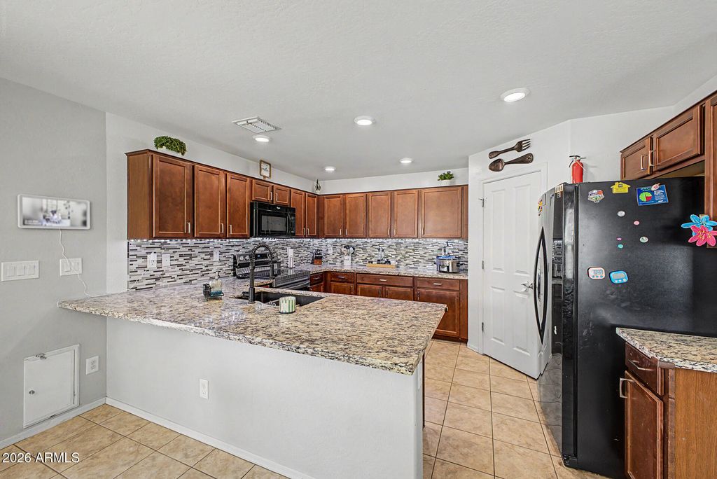 6826 E POSADA Circle, Mesa, AZ 85212 — exterior