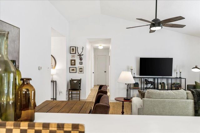 2111 Elder PL, Round Rock, TX 78664