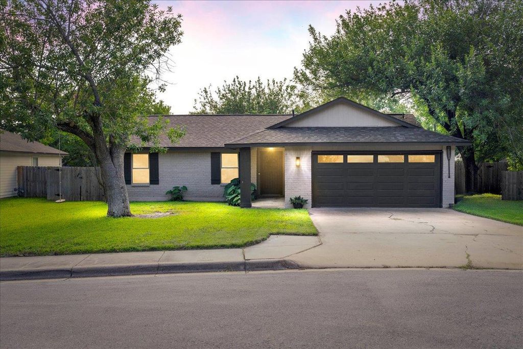 2111 Elder PL, Round Rock, TX 78664