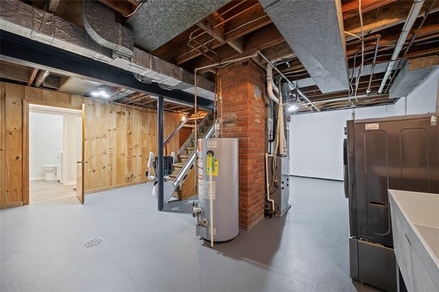 5004 W Library Ave, Bethel Park, PA 15102