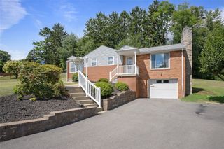 5004 W Library Ave, Bethel Park, PA 15102