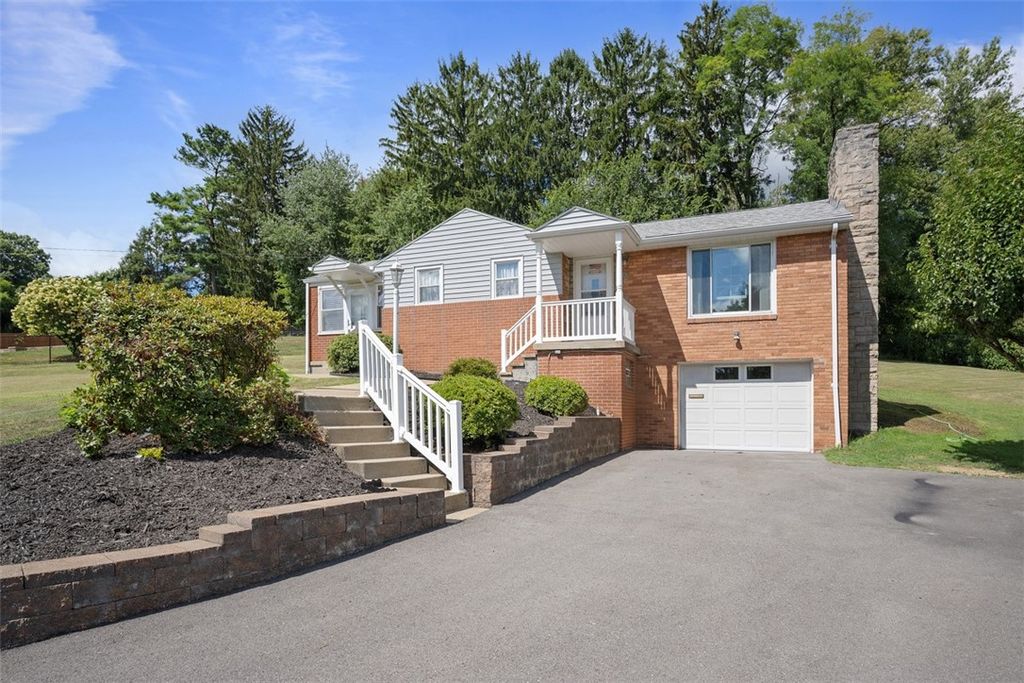 5004 W Library Ave, Bethel Park, PA 15102