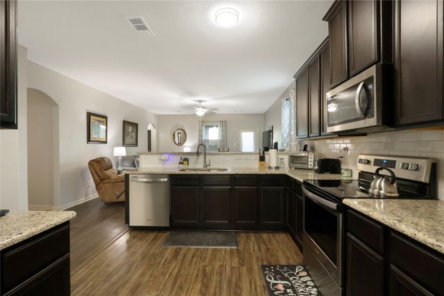 1535 Park Trails Boulevard, Princeton, TX 75407