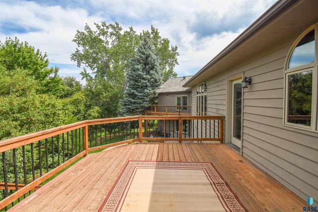 4800 S Caraway Cir Circle, Sioux Falls, SD 57108