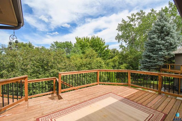 4800 S Caraway Cir Circle, Sioux Falls, SD 57108