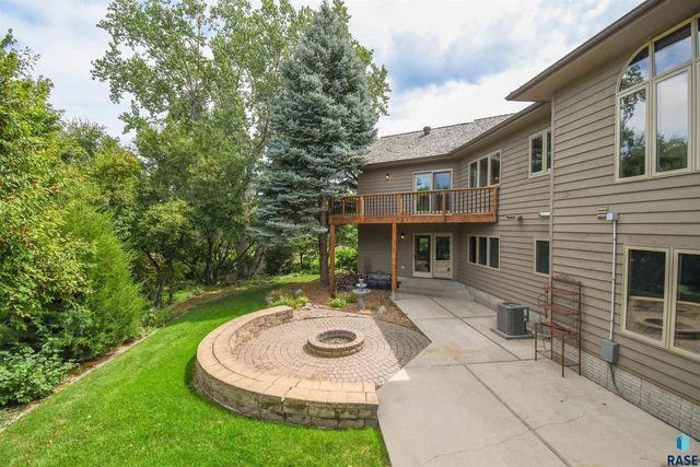 4800 S Caraway Cir Circle, Sioux Falls, SD 57108