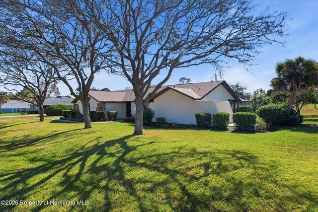 560 E Falconry Court, Hernando, FL 34442