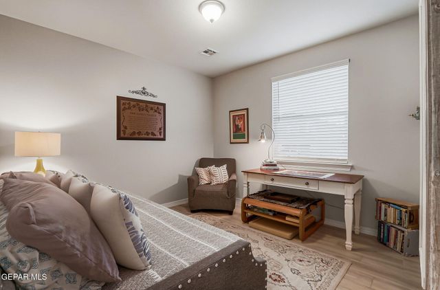 12768 HIDDEN EDGE Drive, Horizon City, TX 79928