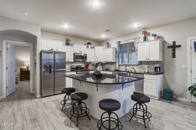 12768 HIDDEN EDGE Drive, Horizon City, TX 79928