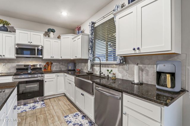12768 HIDDEN EDGE Drive, Horizon City, TX 79928