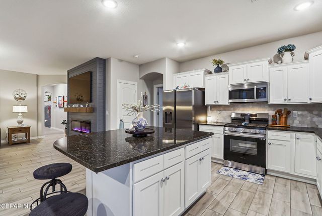 12768 HIDDEN EDGE Drive, Horizon City, TX 79928