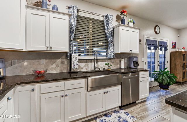 12768 HIDDEN EDGE Drive, Horizon City, TX 79928