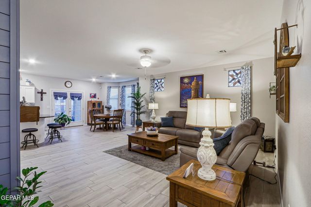 12768 HIDDEN EDGE Drive, Horizon City, TX 79928