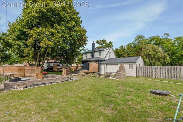 2341 Mcdowell Street, Ferndale, MI 48220