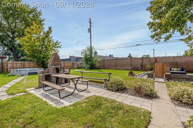 2341 Mcdowell Street, Ferndale, MI 48220