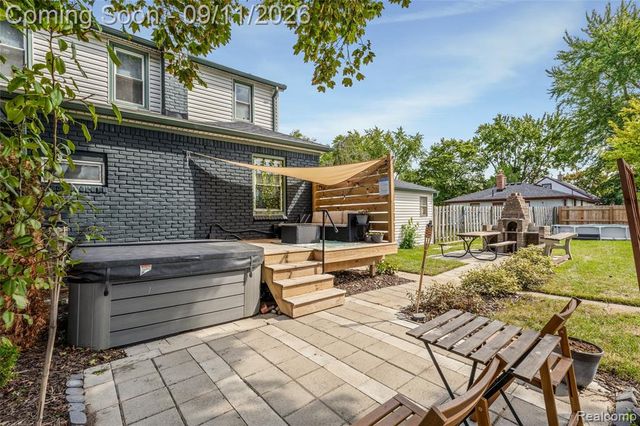 2341 Mcdowell Street, Ferndale, MI 48220