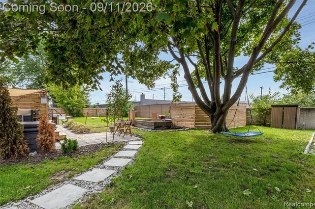 2341 Mcdowell Street, Ferndale, MI 48220