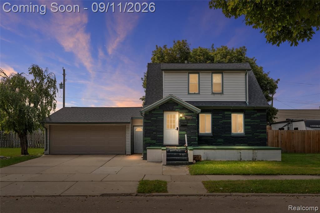 2341 Mcdowell Street, Ferndale, MI 48220