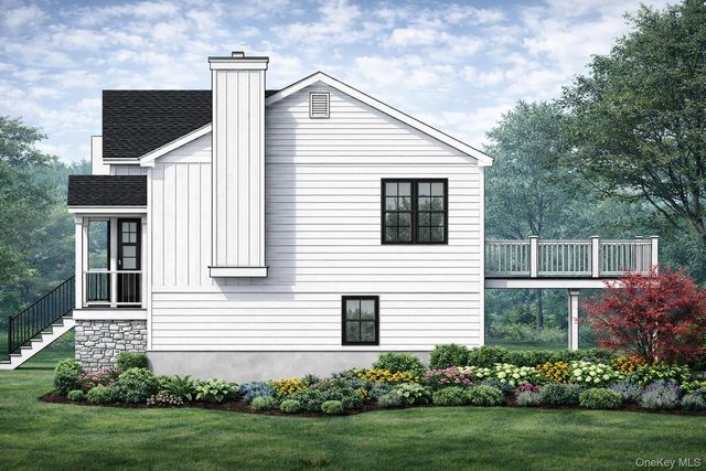 455-4 Middle Road, Riverhead, NY 11901