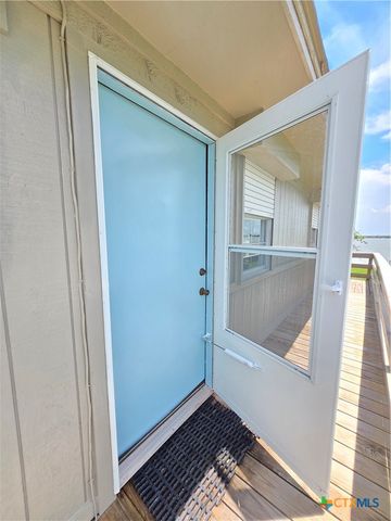 2182 W Bayshore Drive, Palacios, TX 77465