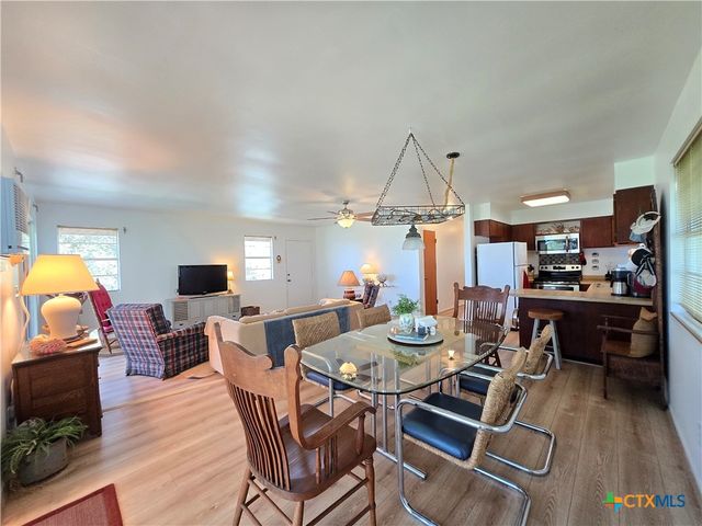 2182 W Bayshore Drive, Palacios, TX 77465
