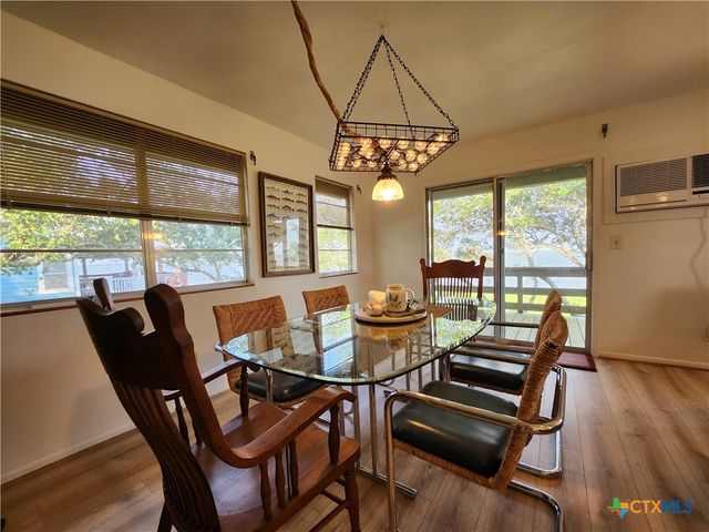 2182 W Bayshore Drive, Palacios, TX 77465