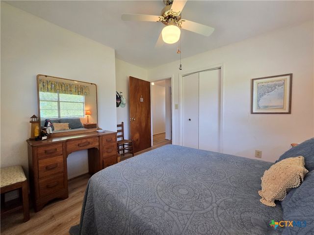 2182 W Bayshore Drive, Palacios, TX 77465