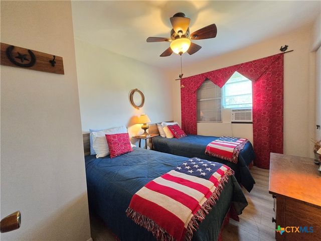 2182 W Bayshore Drive, Palacios, TX 77465