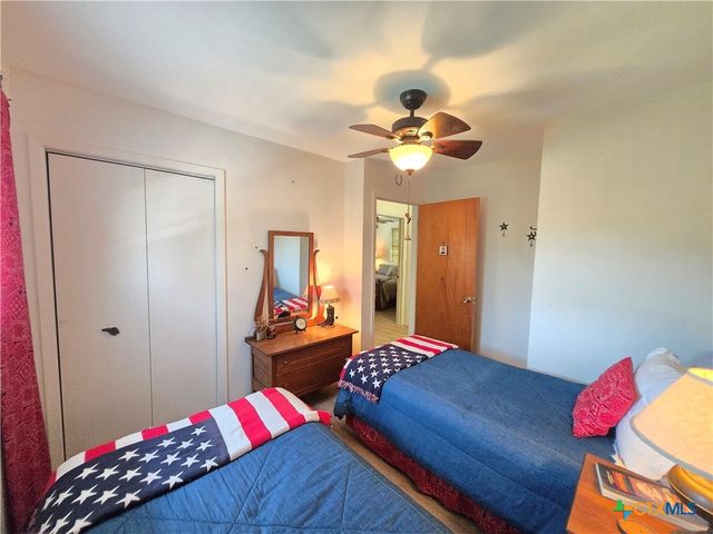 2182 W Bayshore Drive, Palacios, TX 77465