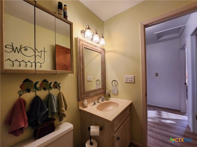 2182 W Bayshore Drive, Palacios, TX 77465