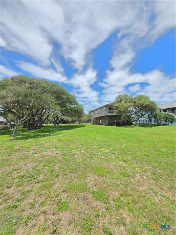 2182 W Bayshore Drive, Palacios, TX 77465