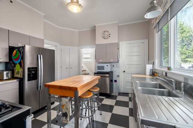 121 Thorndike Street, Brookline, MA 02446
